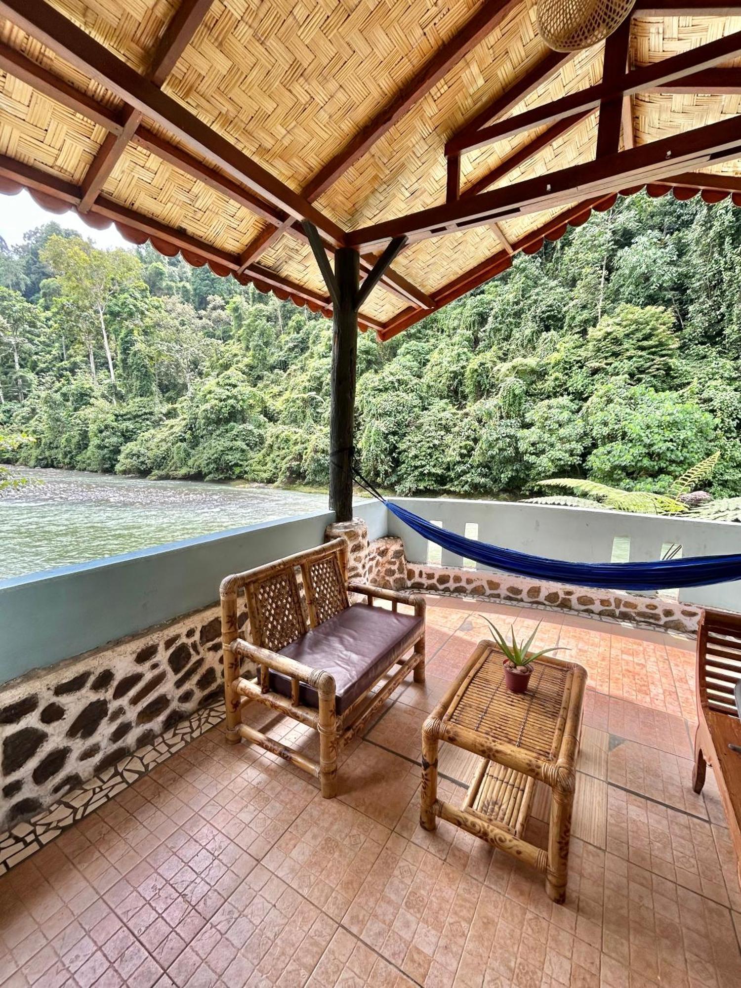 Aussie Inn Bukit Lawang Exterior photo
